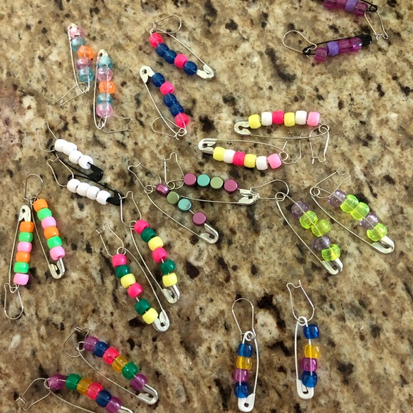 I’m selling bracelets and earrings that are handmade that are new designs. - Picture 1 of 16